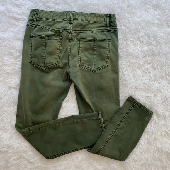 Free People Mid Rise Sueded Utility Cargo Zip Ankle Pants in Green - Picture 5 of 11